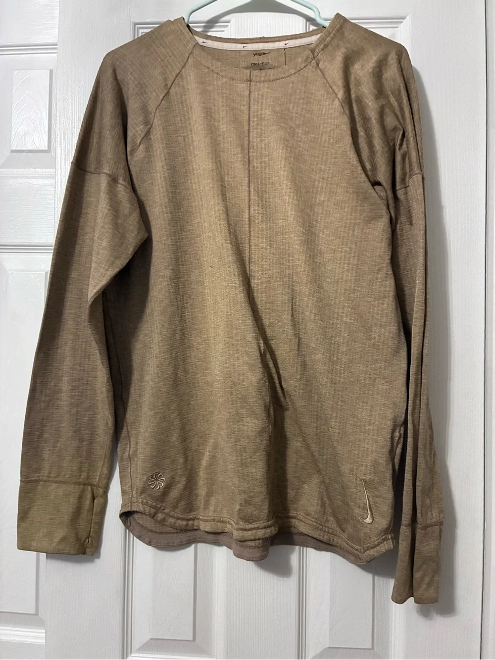 Nike Yoga Dri-FIT  long sleeve size M Sandalwood